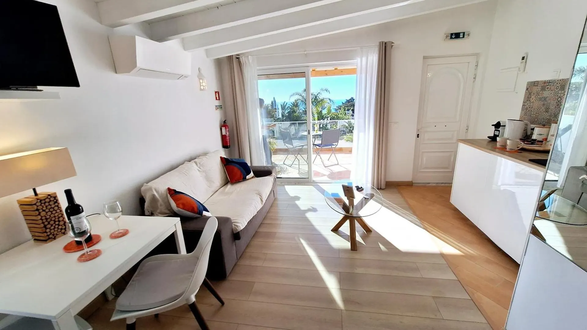 Romantik Villa Salema Guest house