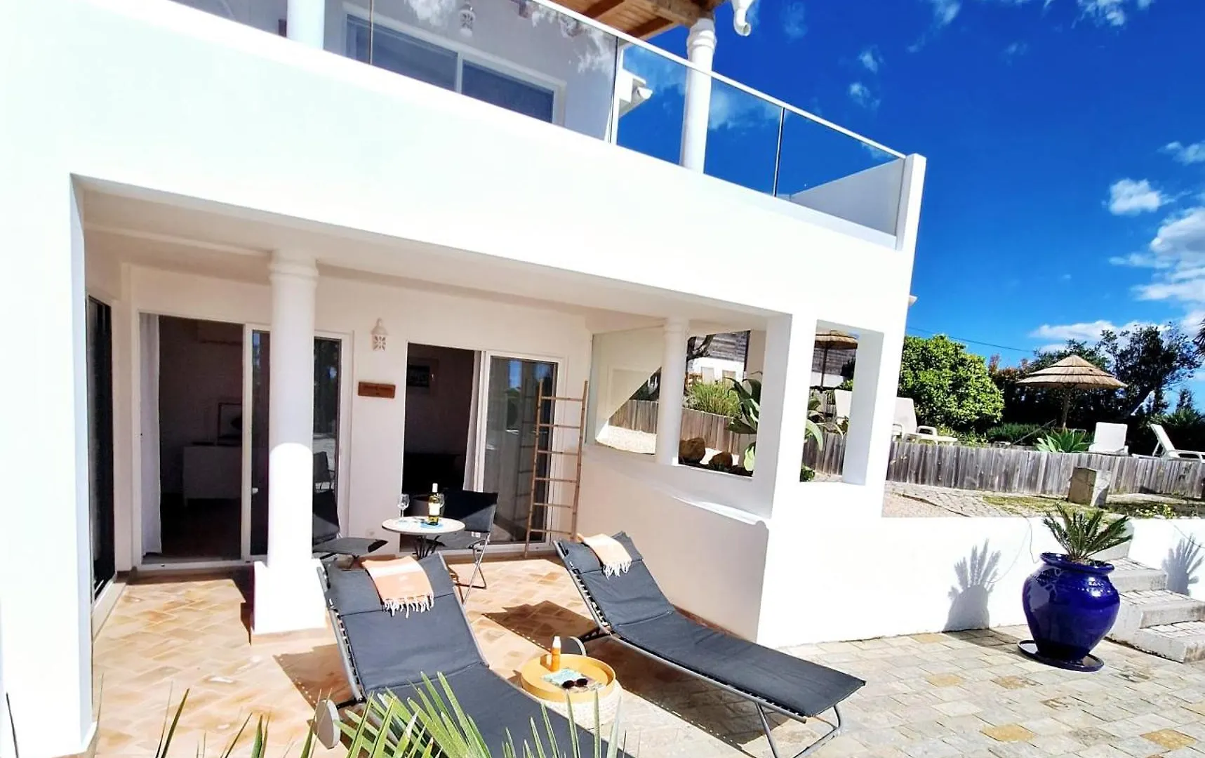 Romantik Villa Salema Guest house
